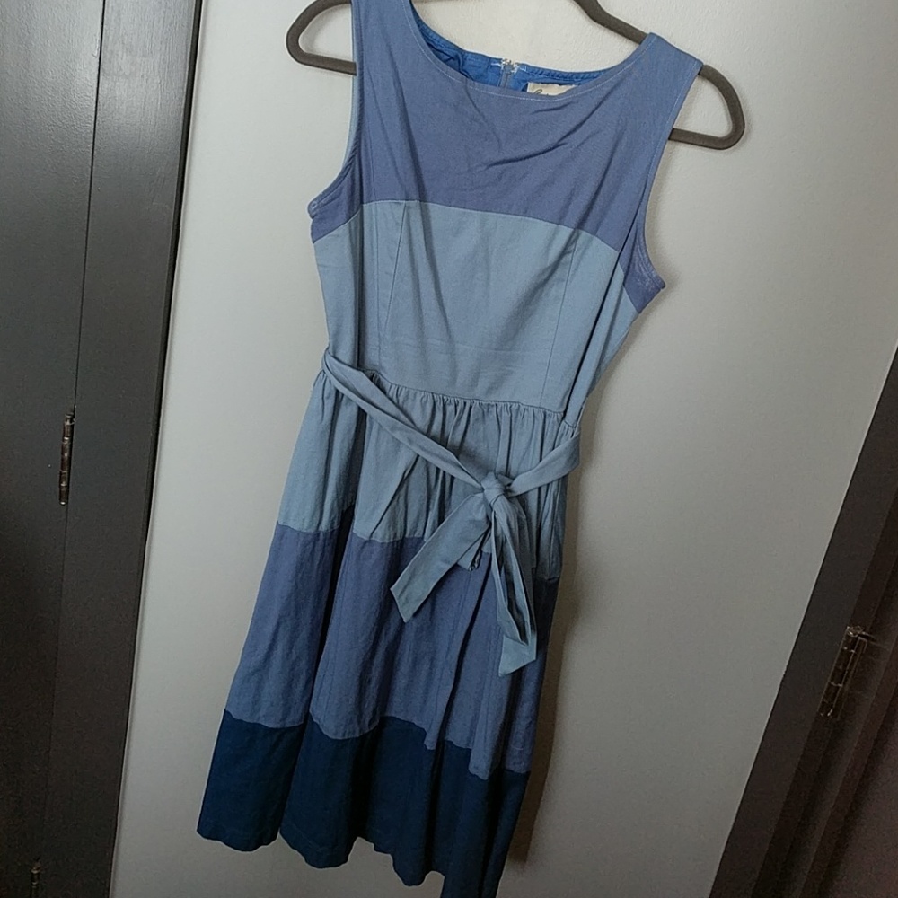 Lindy Bop cute blue dress
